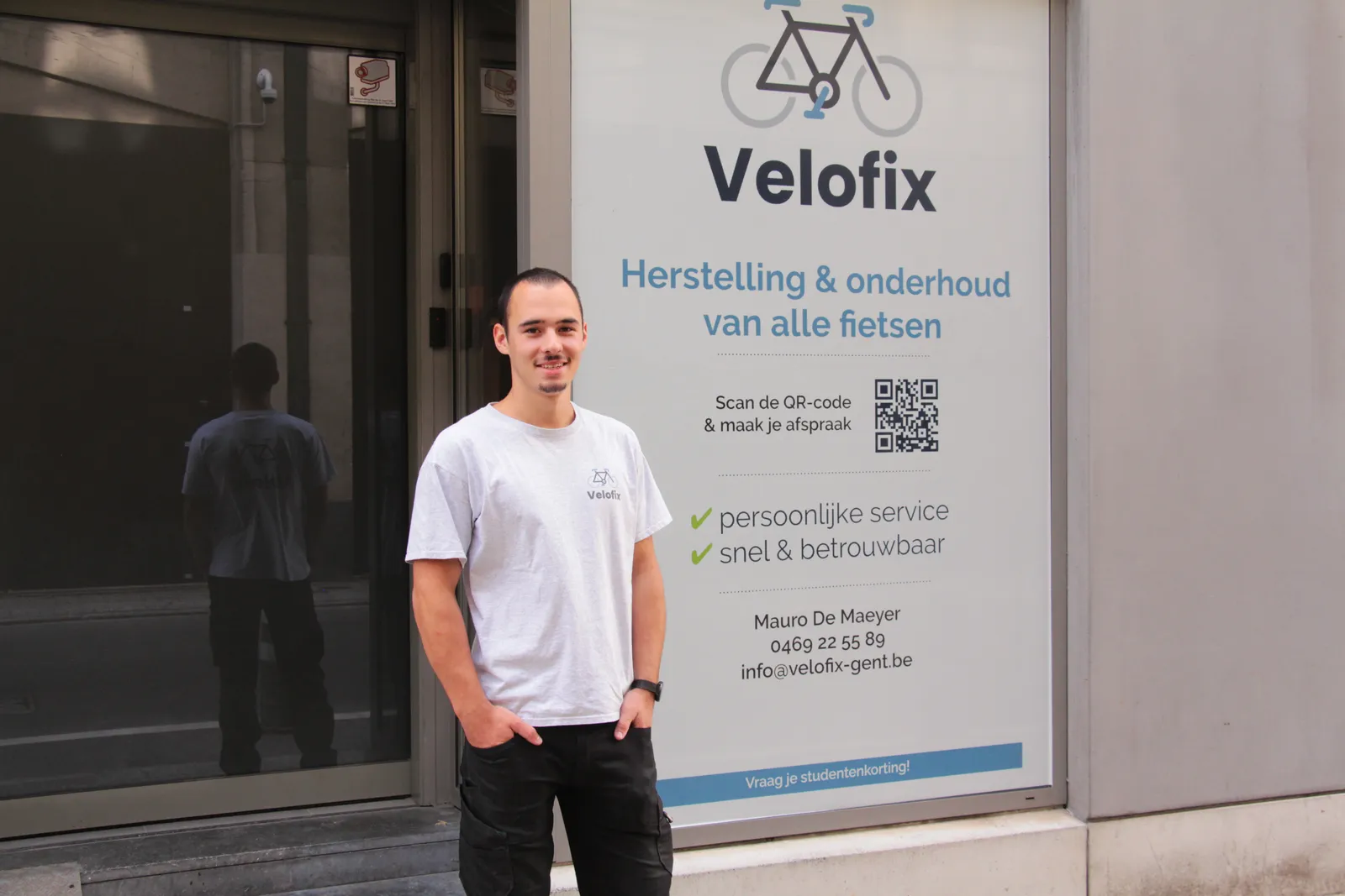 Mauro De Maeyer voor zijn fietsenzaak Velofix in Gent